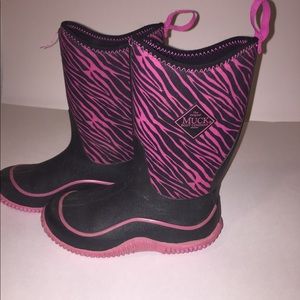 Girls size 2 muck boots